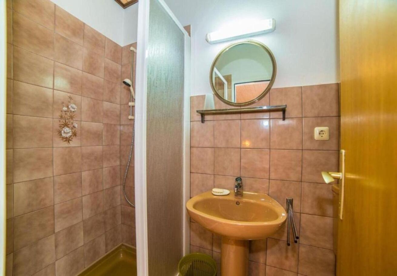 Apartments Dusa Banjol Екстериор снимка