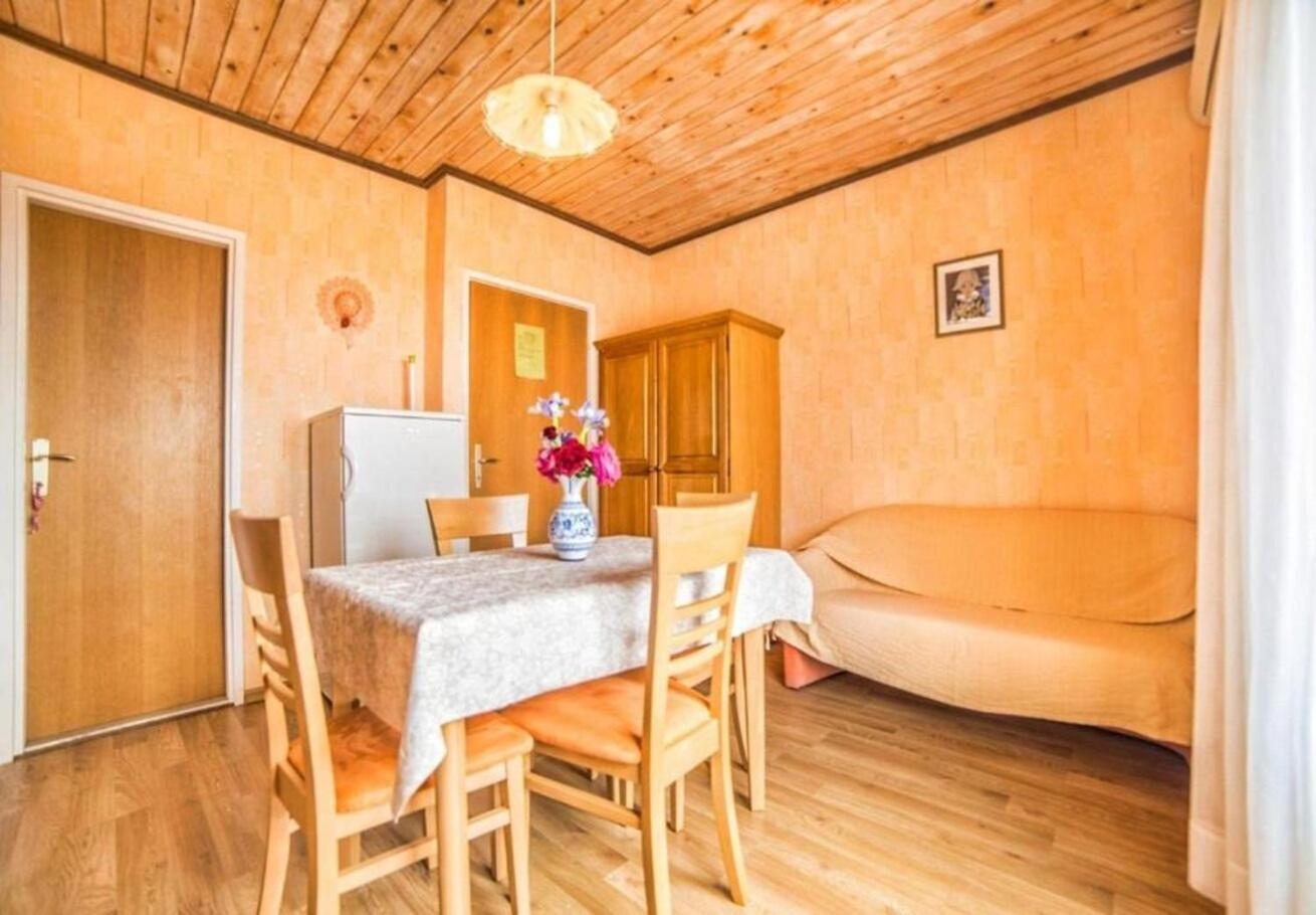 Apartments Dusa Banjol Екстериор снимка