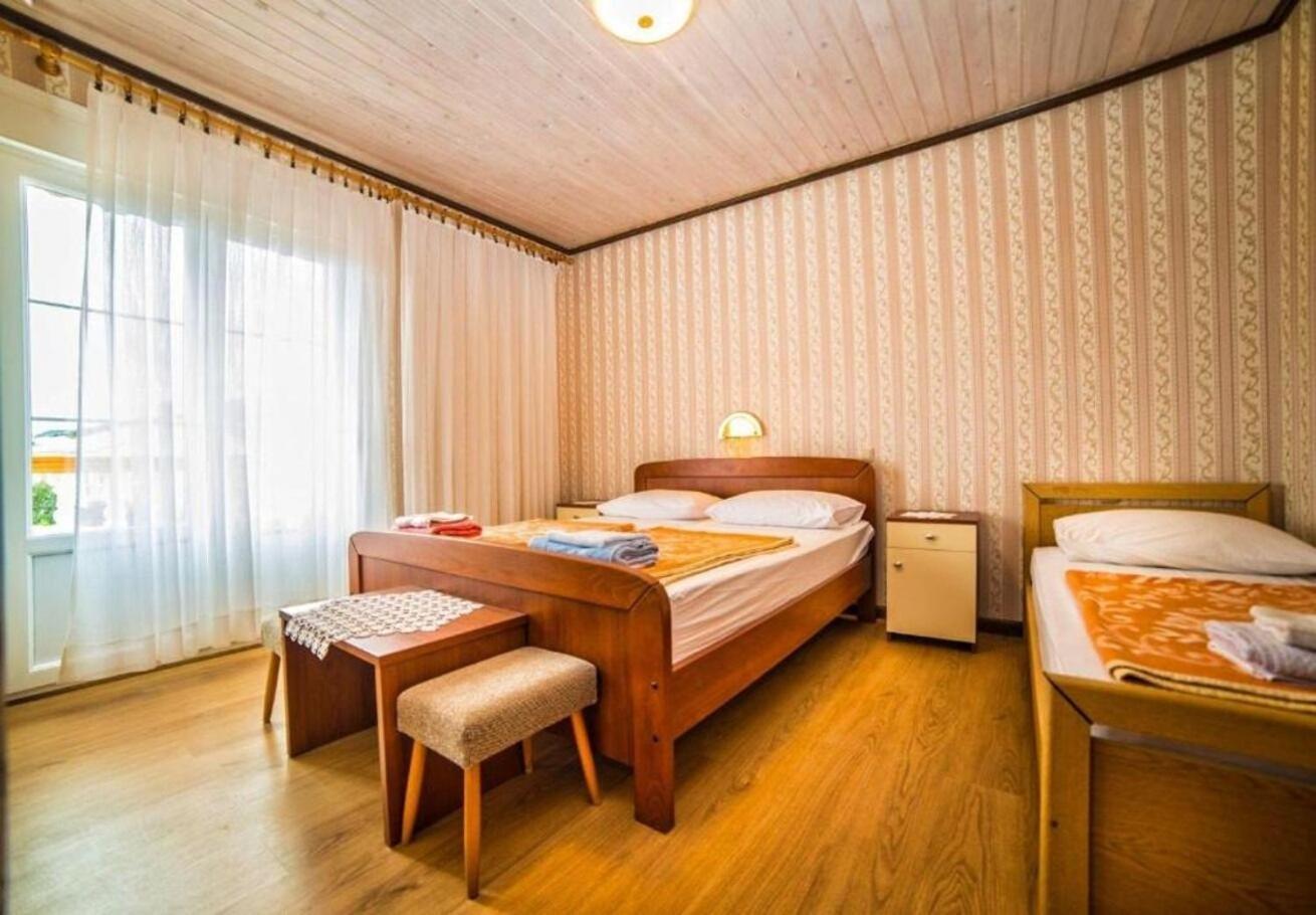 Apartments Dusa Banjol Екстериор снимка