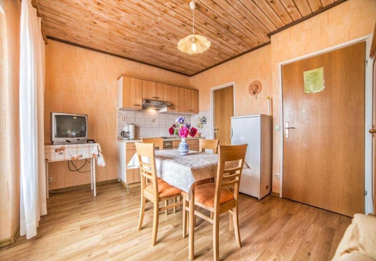 Apartments Dusa Banjol Екстериор снимка