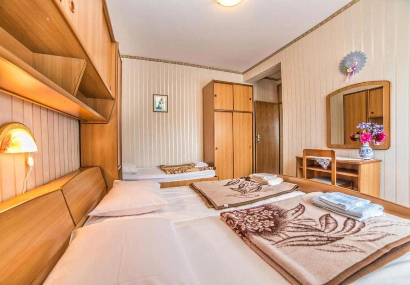 Apartments Dusa Banjol Екстериор снимка