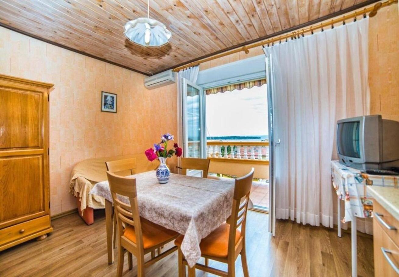 Apartments Dusa Banjol Екстериор снимка