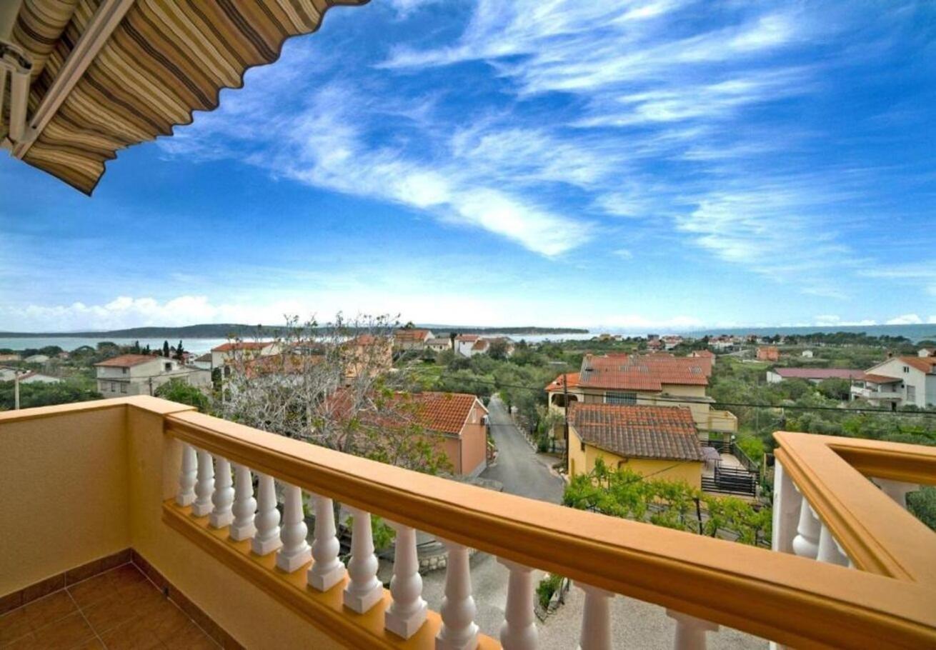 Apartments Dusa Banjol Екстериор снимка