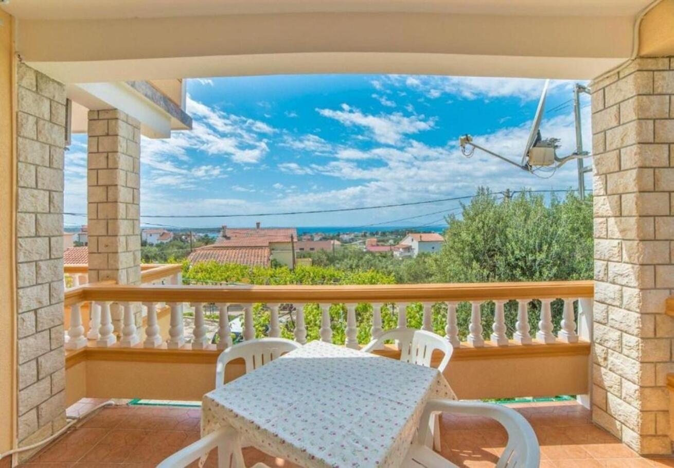 Apartments Dusa Banjol Екстериор снимка