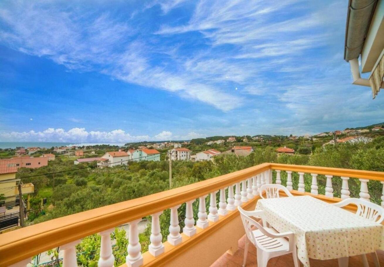 Apartments Dusa Banjol Екстериор снимка