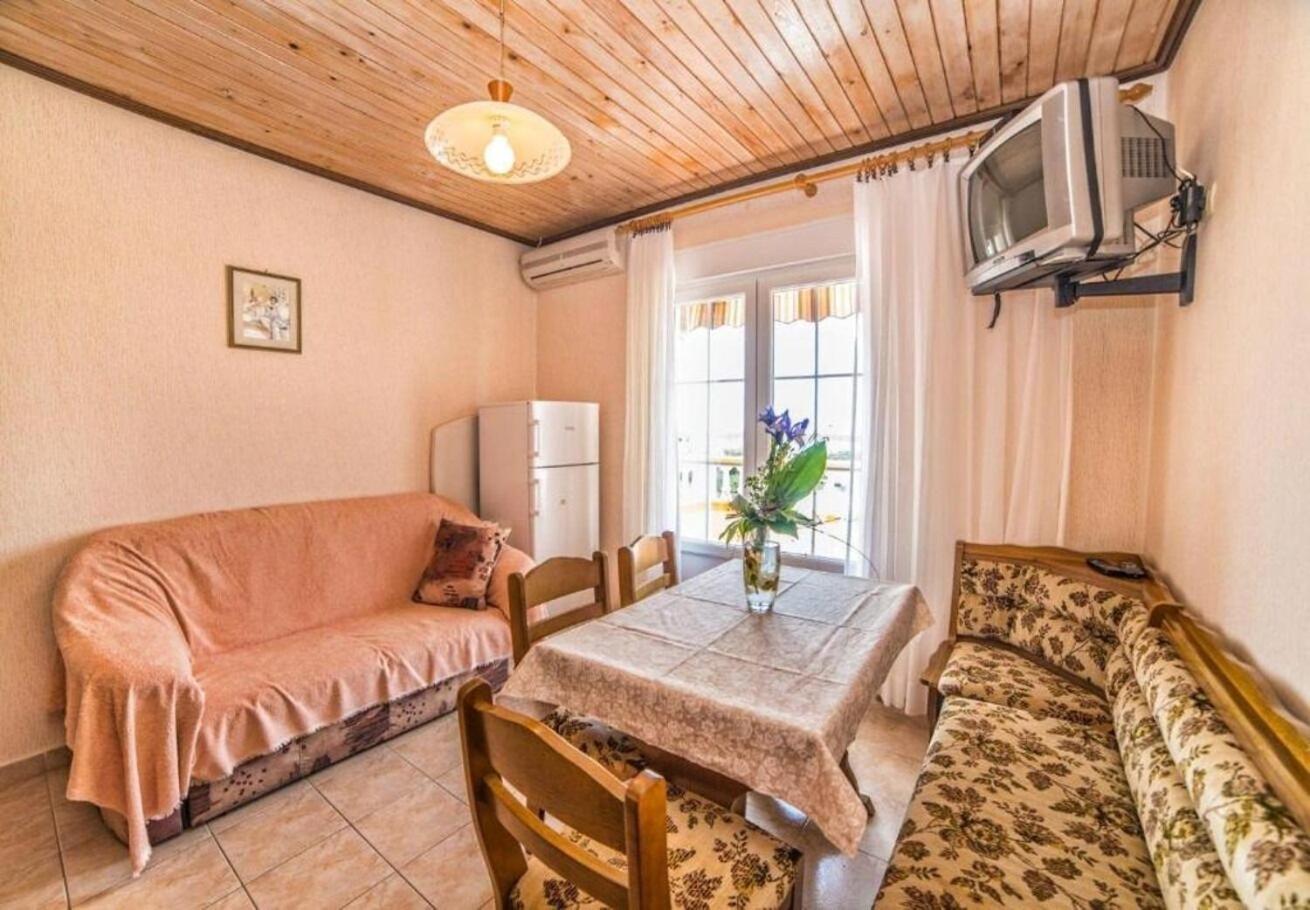 Apartments Dusa Banjol Екстериор снимка