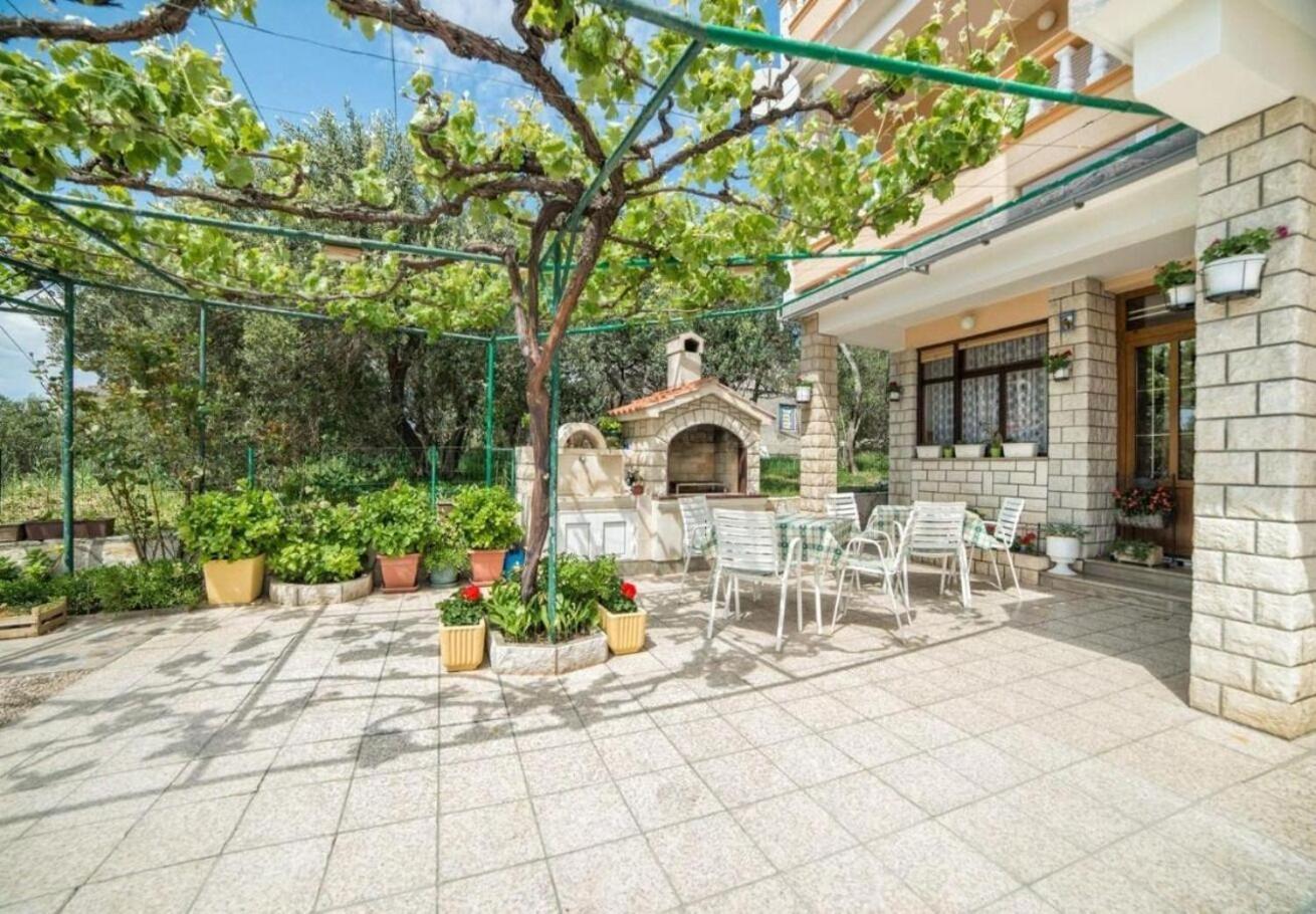 Apartments Dusa Banjol Екстериор снимка